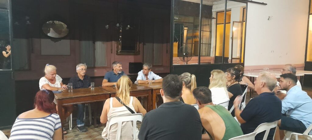 El Centro de Comercio recibió a representantes de los comerciantes autoconvocados